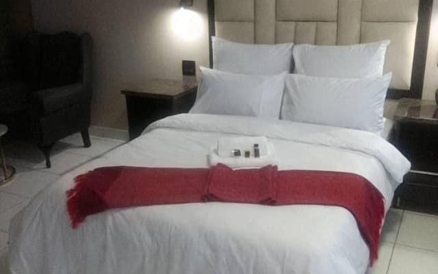 La Majestic Guest Lodge