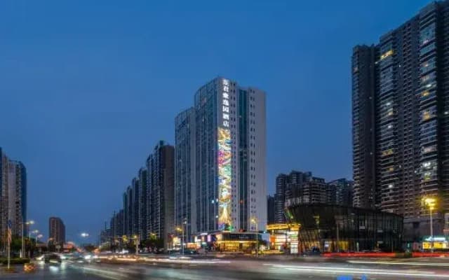 Junhao Yiyuan Hotel (Nanning Qingxiu Mountain East Gate Poly Lingxiu Plaza Branch)
