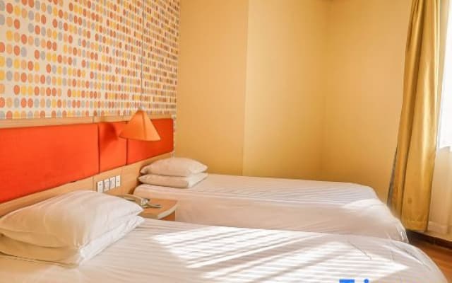 Homeinn Hotel (Jiangyin New World Commercial Plaza)