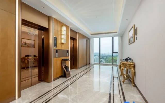 Vienna International Hotel (Chongqing Caijia Industrial Park Branch)