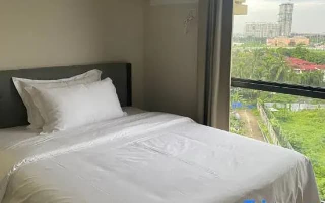 Gentry Manor 1BR with Balcony Near Okada -6A