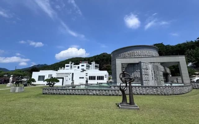 Hwimok Art Resort