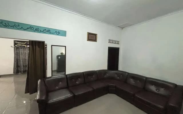 OYO 95050 Penginapan Sekarsari Syariah