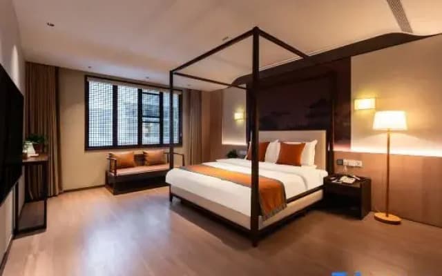 Xiaoyuan Homestay, No. 49, Hengjie (Huangshan Tunxi Old Street River Street Store)