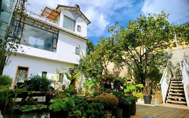 Yijie Yijing Garden Homestay