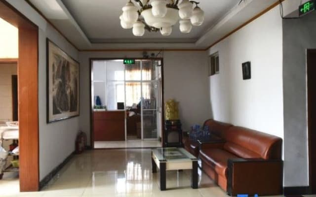 Shangqiu Tianyuan Hotel (Shangqiu People's Park)