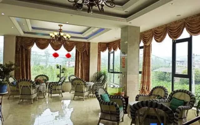 Shangli ancient town water bay green home stay