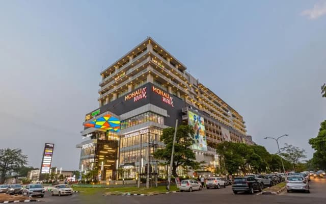 Saltstayz Premier - Mohali Chandigarh