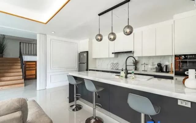 *Luxury Seaview Villa• Rooftop & Private Pool•V163