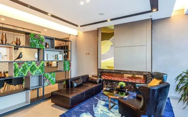 Homeinn Selected Hotel (Taiyuan Beizhonghuan Lishige Outlet)