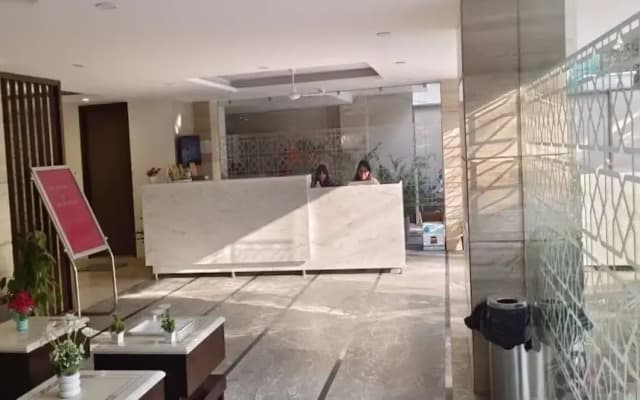 Haris Court Hotels & Banquets DLF Phase3