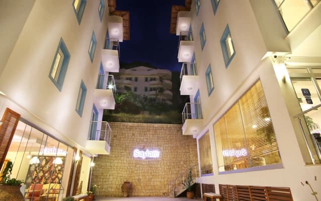 Saylam Suites