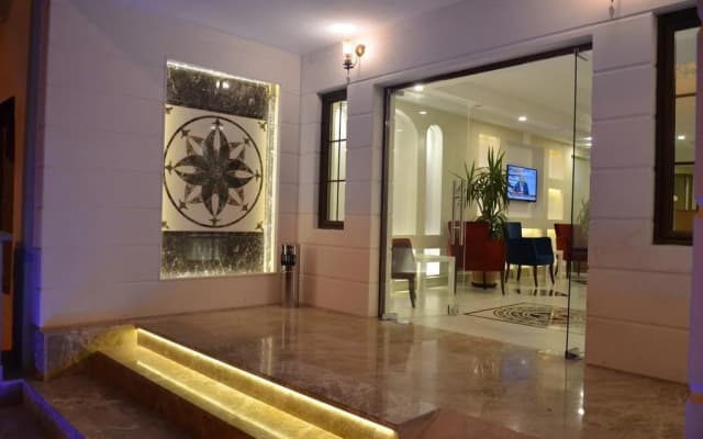 Apameia Hotel