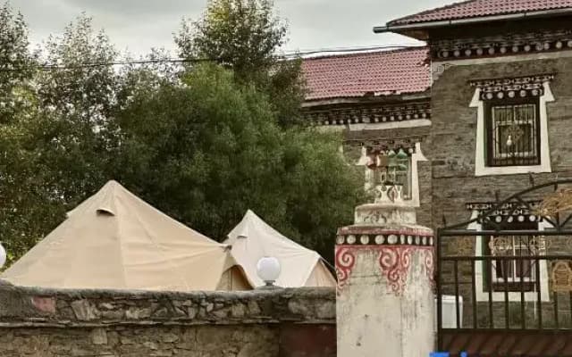 Norbuzong Bed and Breakfast