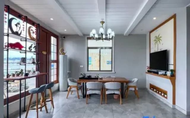 Banping Renjia Homestay (Banping Mountain Scenic Area Jiucai'ao Beach)