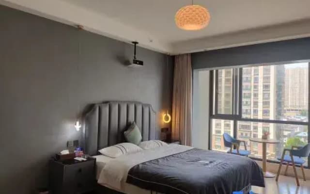 Qingzhu Yuexiang Homestay (Nanyang Station Biguiyuan Xindu Hui)