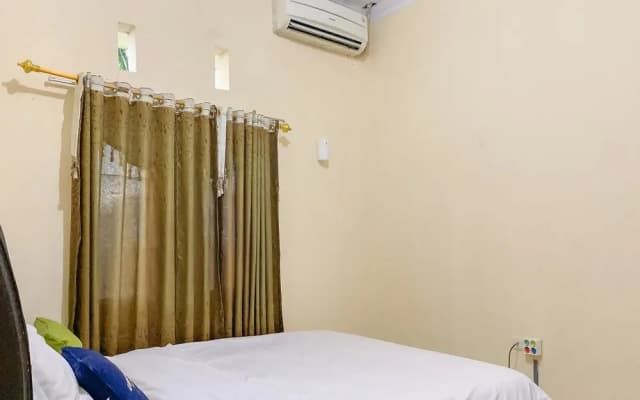 Urbanview Hotel Hikmah Syariah Majalengka