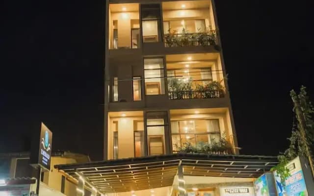 Emerald Resort Hikkaduwa