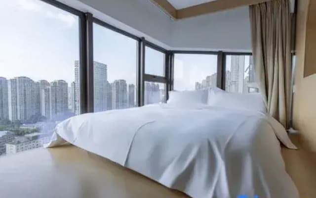 Two To Tu Hotel