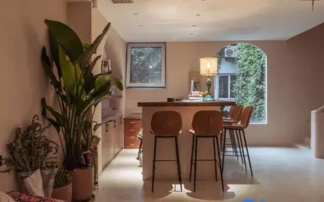 Liubai Garden Homestay (Xi'an Bell and Drum Tower Huimin Street Branch)