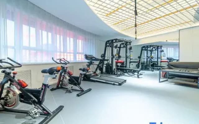 PolttoN Century Hotel (Urumqi Hongshan Park Times Square CCMALL Branch)