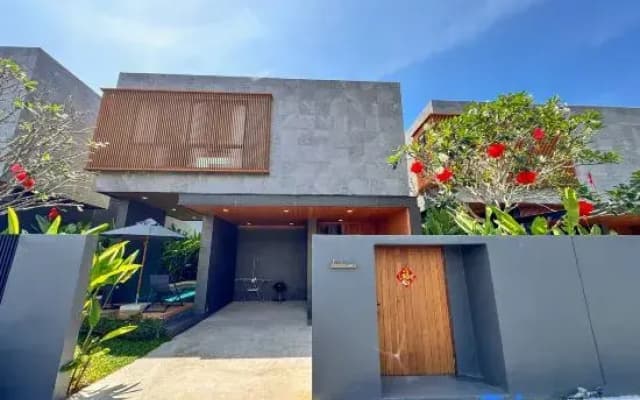 3 Bedroom Seaview Pool Villa | near Chalong Pier | Phuket | Warm Plus