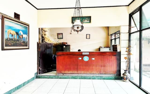 OYO 95141 Tanjung Mas Hotel