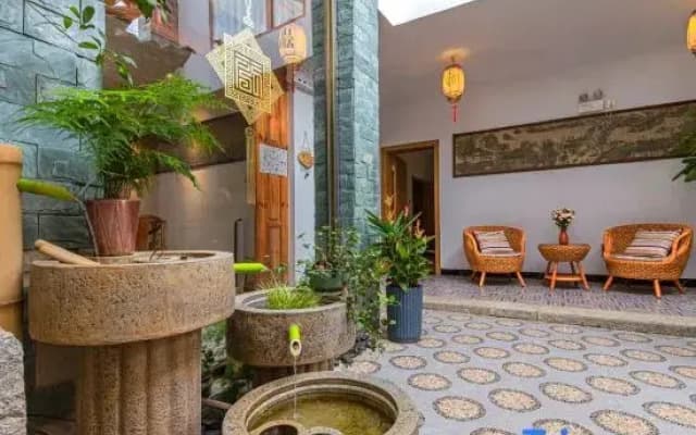 Jianshuishanmu Juju Homestay (Jianshui Ancient City Branch)