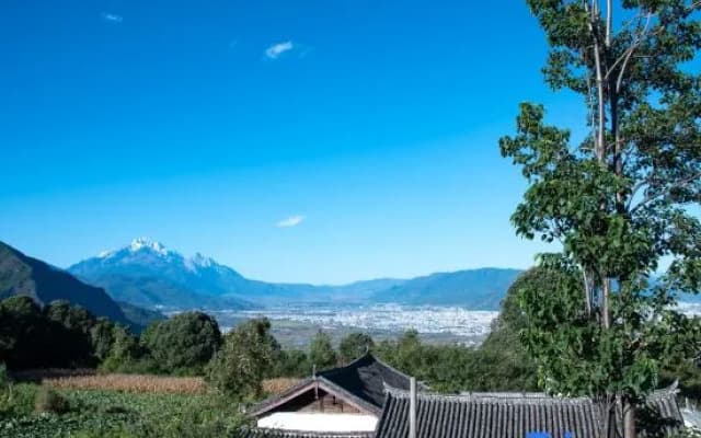 Gengxuan Caoyu Yulong Snow Mountain View Resort Homestay