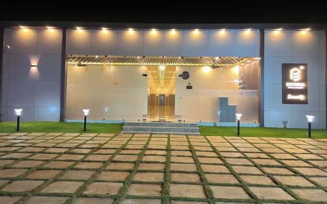 Estoria Hotel And Resort