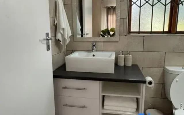 Elegant Midrand Retreat | Pool & Outdoor Dining