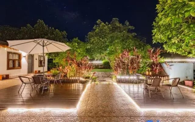 Weizhou Island Sendao Chinese Inn