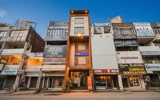FabHotel Golden City