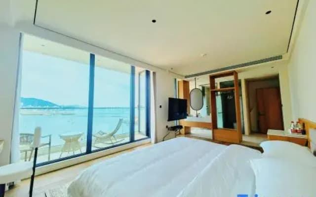 whisper tide hotel