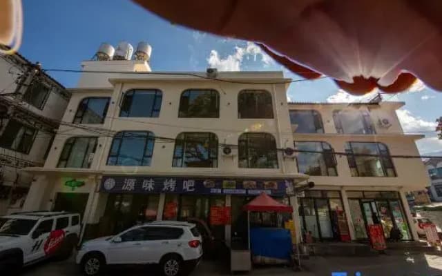 Qiuyue S Bay Light Luxury Homestay