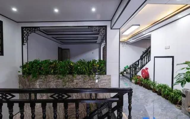 Phoenix Wanfeng Yushe Light Luxury Homestay (Hongqiao Branch, Fenghuang Ancient Town)