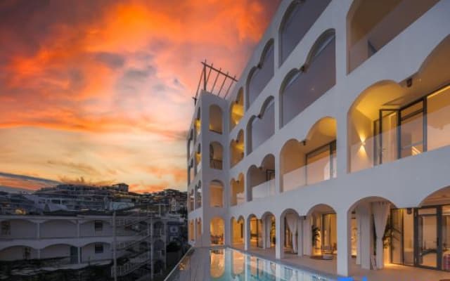 Lanyue Li | Xiangyun Cliff Secret Private Hot Spring • VILLA Frontline Seaview Secluded Hotel