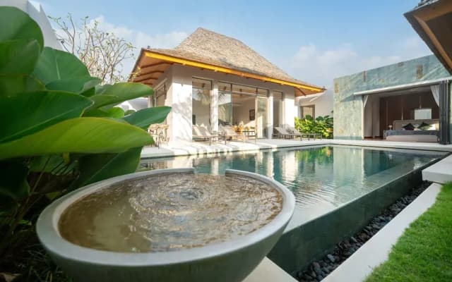 Tropical Pool Anchan Indigo 16