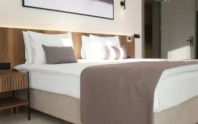 1921Justa otel