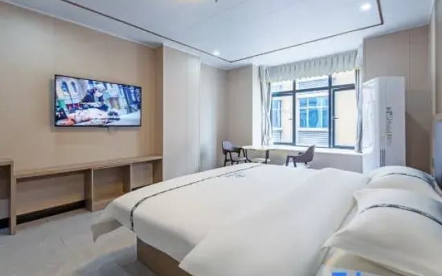 Room 104, Residential Quarter, No. 3 Lianfa Avenue, Tongqiao Town, Huicheng District, Huizhou