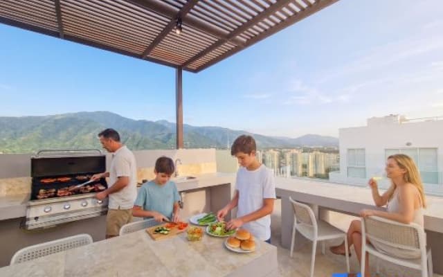 13th Floor · Mountain & Sea View · Pool · 2 min to Beach