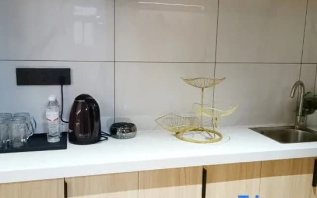 Universal Intelligent Homestay (Tianmen Mountain Cableway Store)