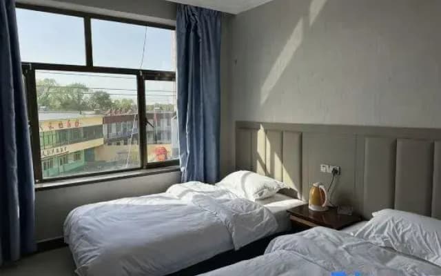 Jingbian Yuemeisu Hotel