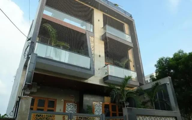 Amritam Palace A Luxury AC Home Stay