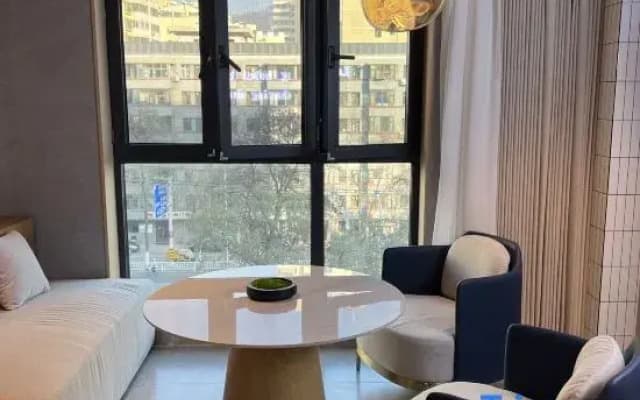 Lanzhou Puyue S Hotel