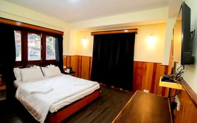 Hotel Lamtey Valley Lachen by Baizus