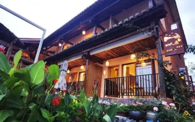 Puzhehei Xianrenju Lake View Homestay