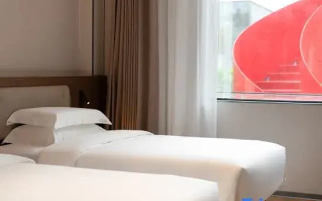 Moran Hotel (Haikou Wuyuan River Stadium International Convention and Exhibition Center)