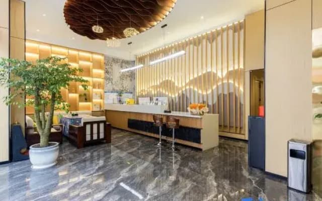 Yijiaqin Hotel (Zhaotong Jinhai Building Materials and Provincial Cultivation Culture Park Branch)