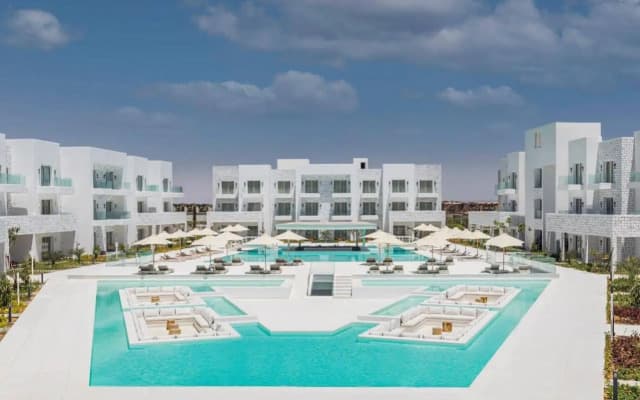 Курортный отель Tanoak Hotel